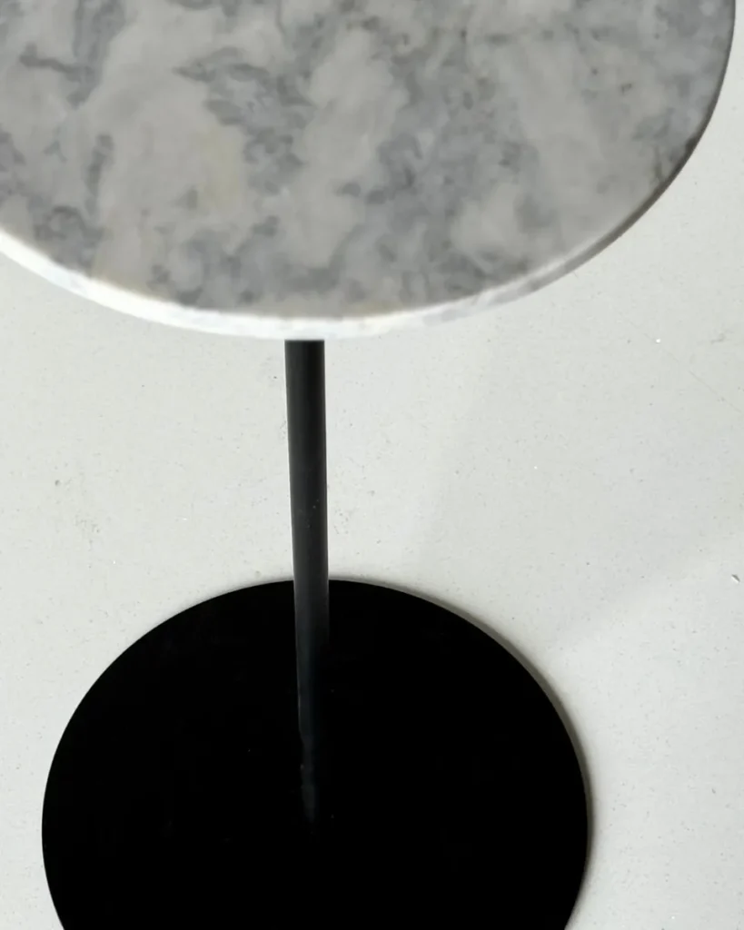 d nq np 2x 698296 mlb88114977709 072025 f mesa lateral tampo em marmore base preta 29x29