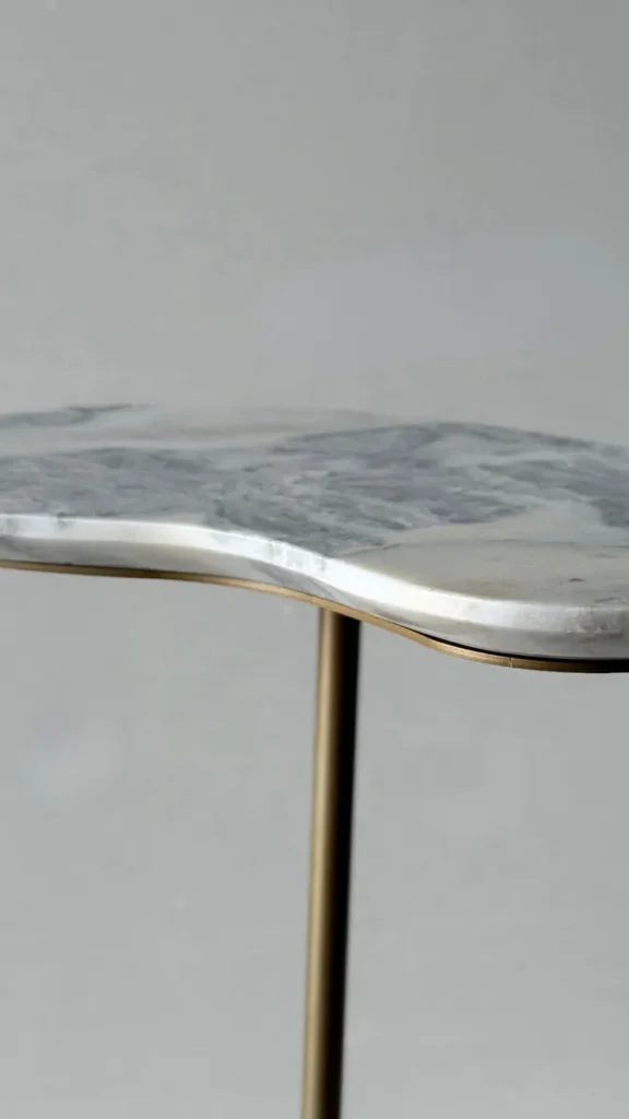 d nq np 2x 818695 mlb88114540599 072025 f mesa lateral tampo em marmore base dourado champagne 39x26