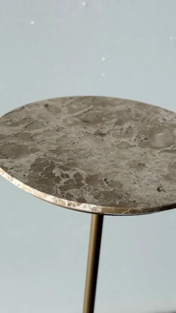 d nq np 2x 853002 mlb88114598469 072025 f mesa lateral tampo em marmore base dourado champagne 29x29