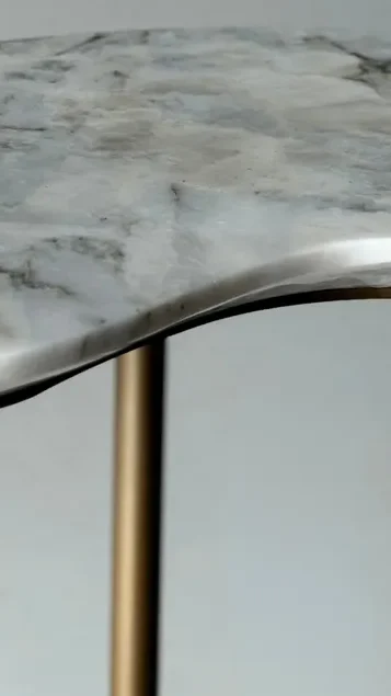 d nq np 2x 948228 mlb88114649535 072025 f mesa lateral tampo em marmore base dourado champagne 39x26