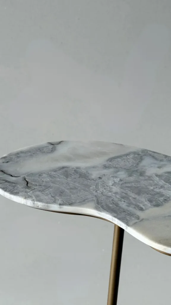 d nq np 2x 953150 mlb87779590454 072025 f mesa lateral tampo em marmore base dourado champagne 39x26